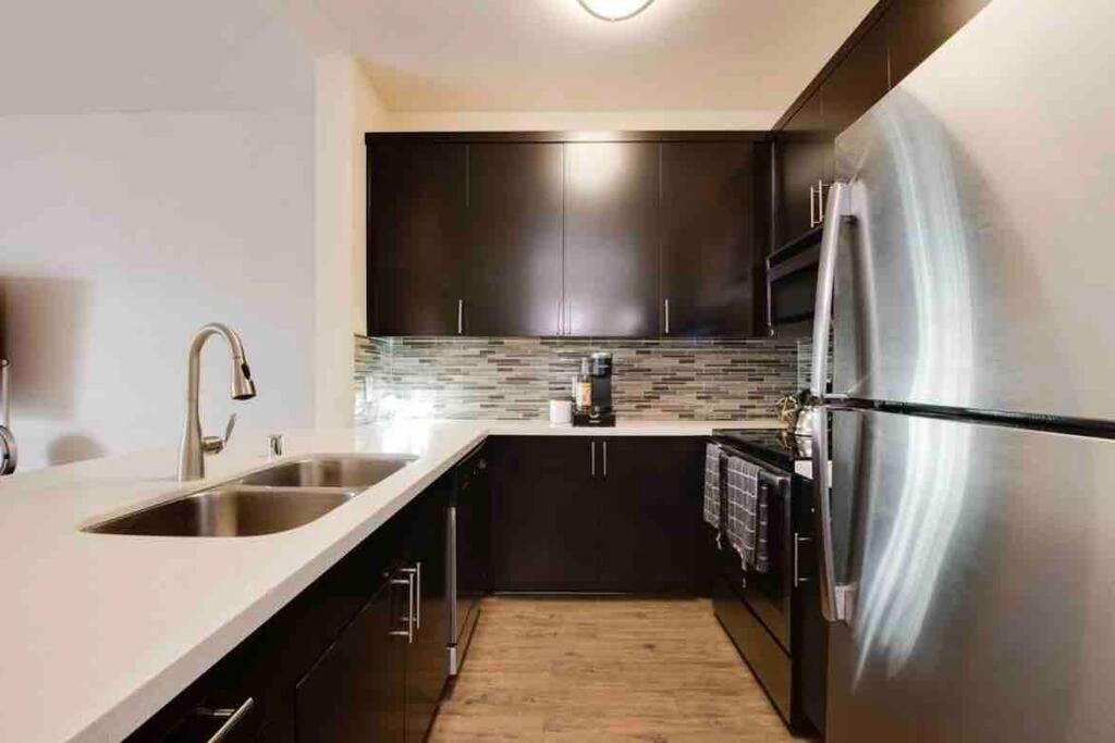 The Nest A Spacious 1 Bedroom Apartment With A Pool View Los Angeles Kültér fotó