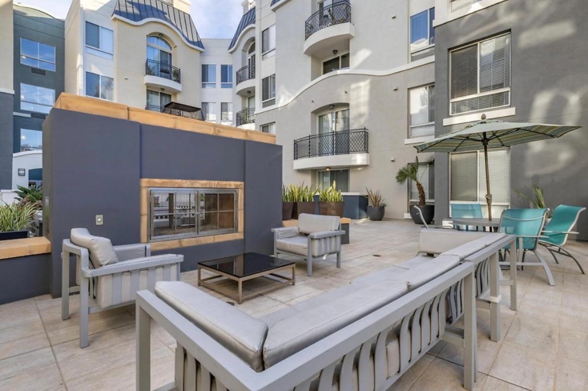 The Nest A Spacious 1 Bedroom Apartment With A Pool View Los Angeles Kültér fotó